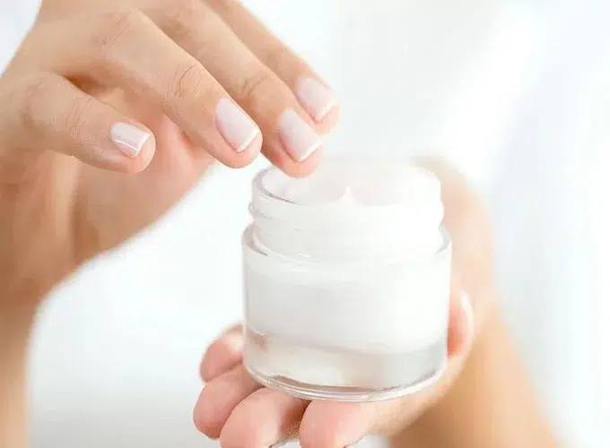مراقبت‌های بعد از تخلیه فیلر زیر چشم